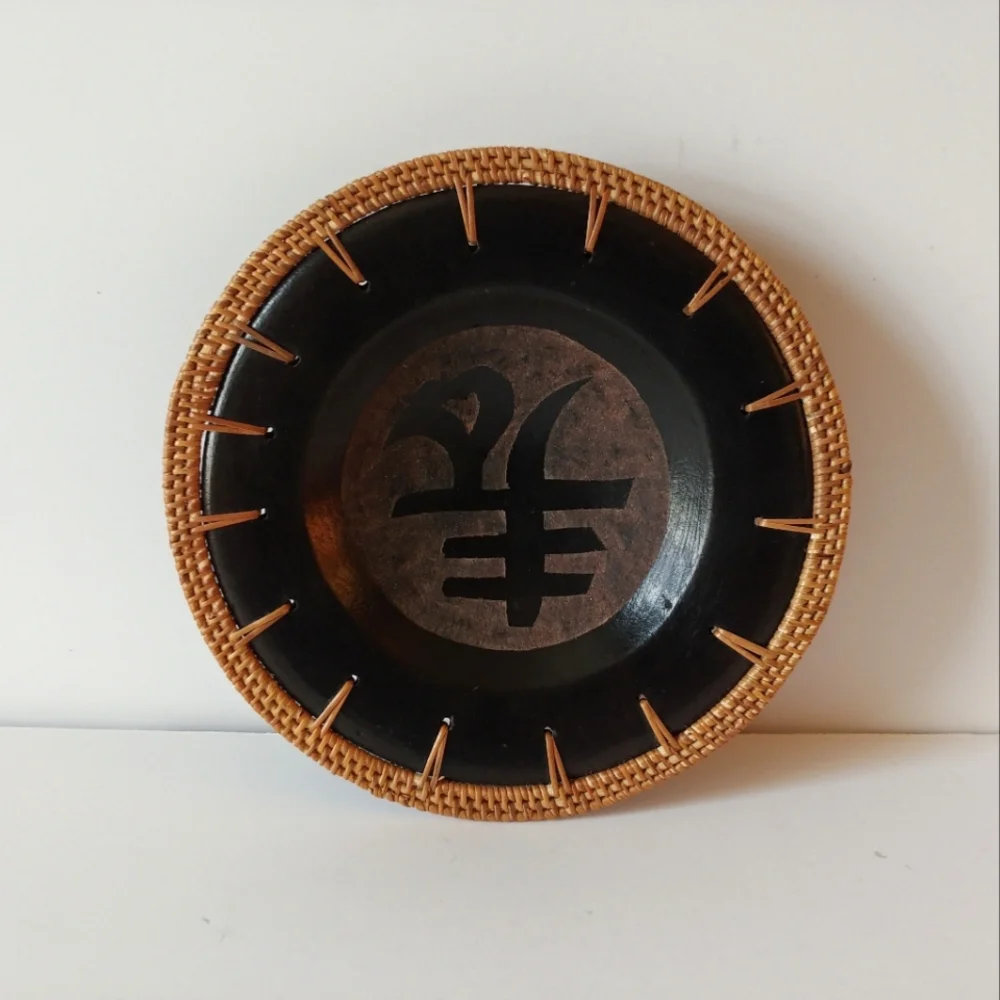 Decorative Plate Reed Wrapped Table Decor